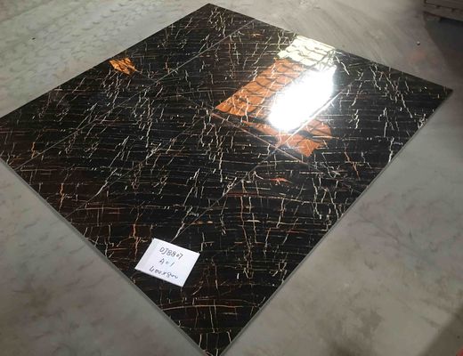 購入 400x800mmは艶をかけられたタイル、7.8mmの6pcs/ctn磁器の壁の床タイルの金ラインを磨いた オンライン製造