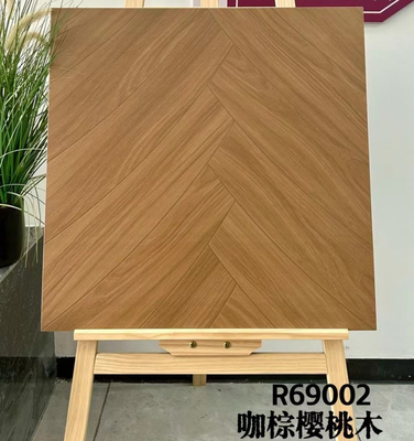 ヘリングボーン 600×600mm 茶色の木製セラミックタイルとリビングルームのためのヴィンテージの床タイル