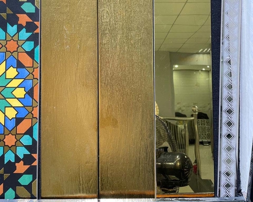 金色の木の質の床タイルホテルのための150x900mm