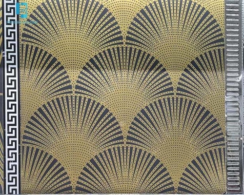 600X600MMのFAN-SHAPED金ラインは装飾的な床および壁のタイルのスリップ防止磁器のタイルを設計する